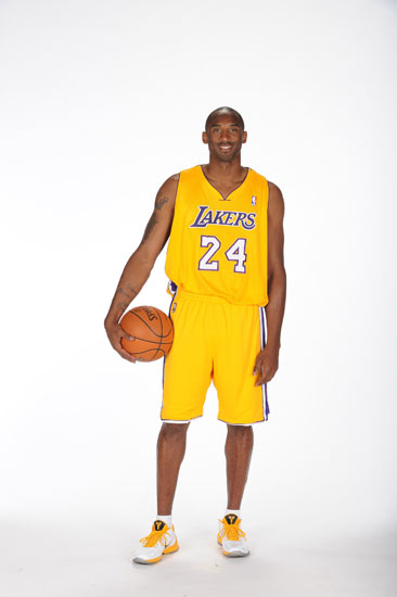 博雷戈：奎因经受住了考验和申京互有攻防 他喜欢大场面的对决（博雷戈：奎因通过考验，与申京攻防拉锯；他钟爱大场面对决）