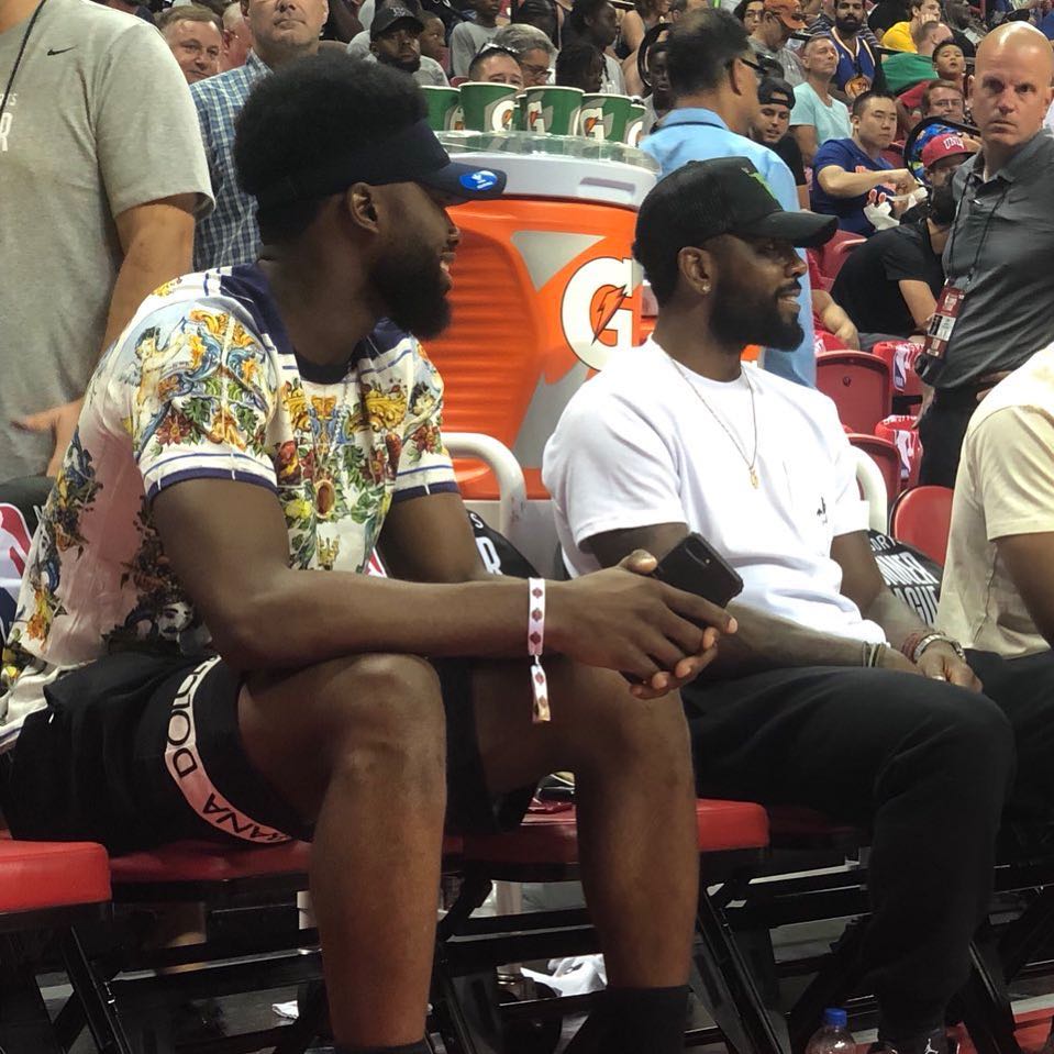 梅西：离开巴萨并非如我所愿，但我对巴萨的深情永恒不灭（梅西：离开巴萨非我本意，对巴萨的深情永不褪色）