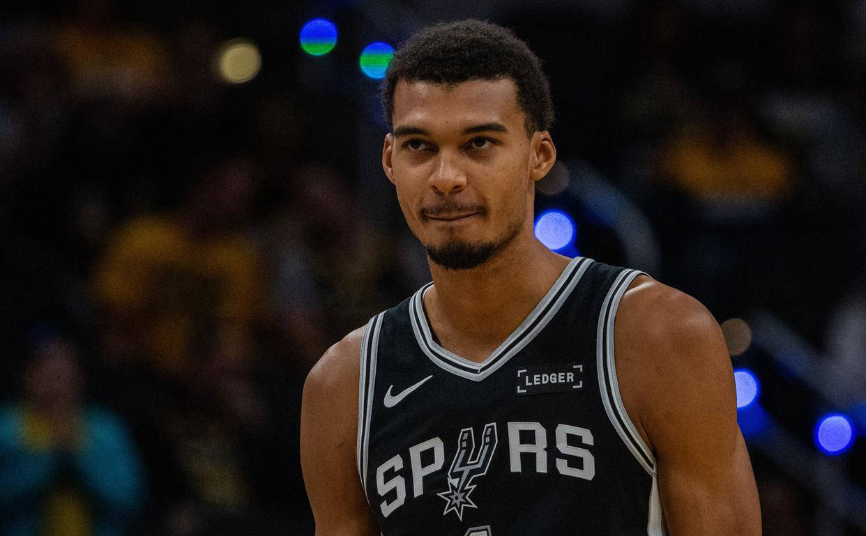 尤文客战那不勒斯大名单：伊尔迪兹领衔，加蒂、DV9伤缺（尤文客场战那不勒斯名单公布：伊尔迪兹挑大梁，加蒂与DV9因伤缺席）