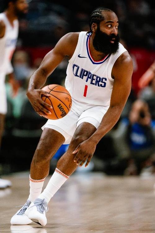 哈兰德26岁之前欧冠已打入54球，仅次于梅西（未满26岁欧冠进54球，哈兰德仅次梅西）