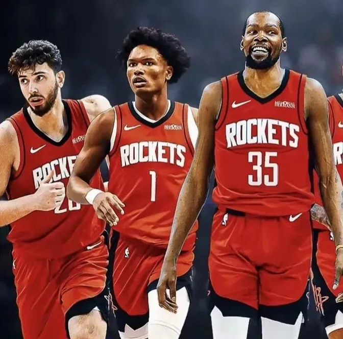 半场战报：梅州0-2英博，杨铭锐破门，毕津浩建功（半场：英博2-0领先梅州，杨铭锐先拔头筹，毕津浩扩大优势）