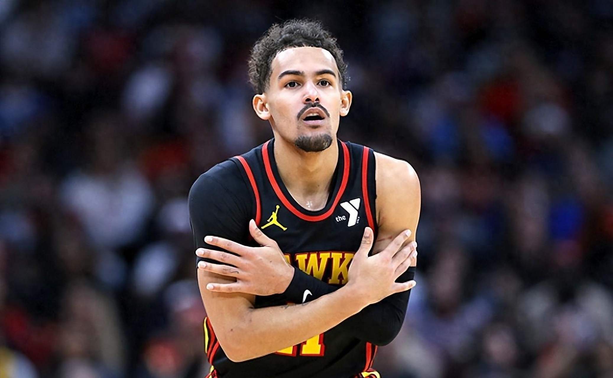 状态火热！夏普半场12中8高效16分，两次暴扣技惊四座（火力全开！夏普半场12投8中轰下16分，两次劲爆扣篮引爆全场）