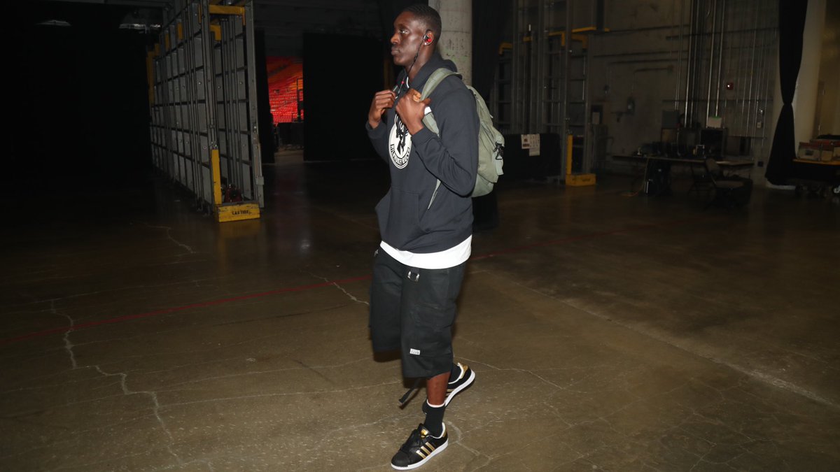 世体：巴黎关注巴萨B队队长科尔特斯，巴萨可与他续约至后年（世体：巴黎有意巴萨B队长科尔特斯，巴萨可选择将其合同续至后年）