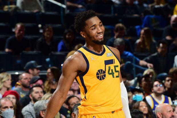 半场：莱比锡2-0法兰克福，哈德、鲍姆加特纳相互传射（半场战报：莱比锡2-0领先法兰克福，哈德与鲍姆加特纳互送传射）