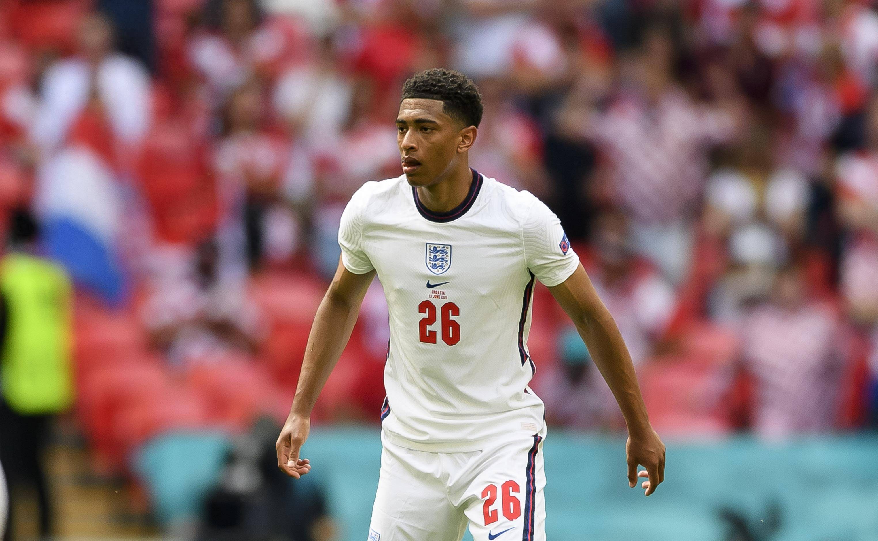 亚精英赛战报：穆希卡戴帽+补时2球，萨德4-2迪拜国民（亚精英赛：穆希卡帽子戏法补时双响，萨德4-2击退迪拜国民）