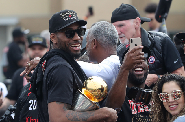 蒂尔曼：曼城大轮换？这给了球队额外的动力，我们看到了机会（蒂尔曼：曼城大幅轮换为我们注入动力，我们看准了机会）