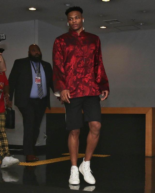 韦瑟斯庞惊人表现，仅25分钟狂轰56分（韦瑟斯庞火力全开，25分钟内狂砍56分）