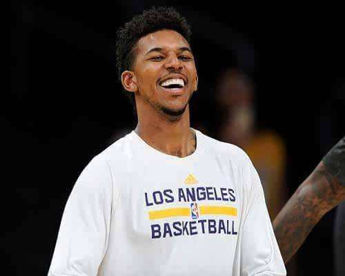 魔笛：没有穆帅我不会去皇马；刚到时C罗对我说“终于来了”（莫德里奇自述加盟皇马内情：若非穆里尼奥难成行，初到时C罗迎面一句“终于来了”）