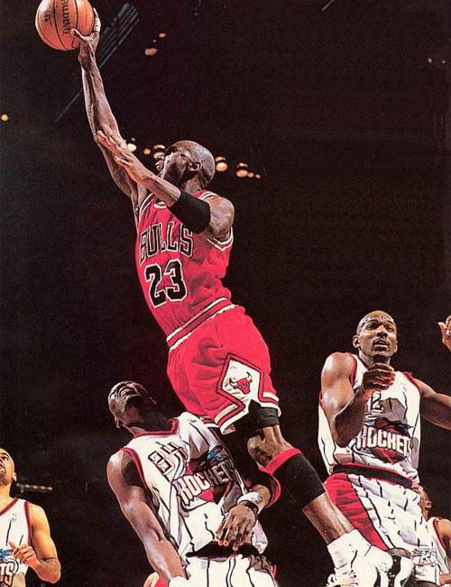 篮球鞋如何选择最合适？（如何挑选最适合你的篮球鞋？）